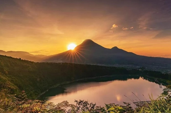 Objek wisata Bukit Lembah Seroja di Wonosobo yang bisa dijadikan Lokasi untuk camping. (Wonosobo Zone)