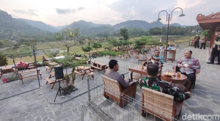 7 Warung Kopi di Jogja yang Menyatu dengan Keindahan Alam. (SiBakul Jogja)
