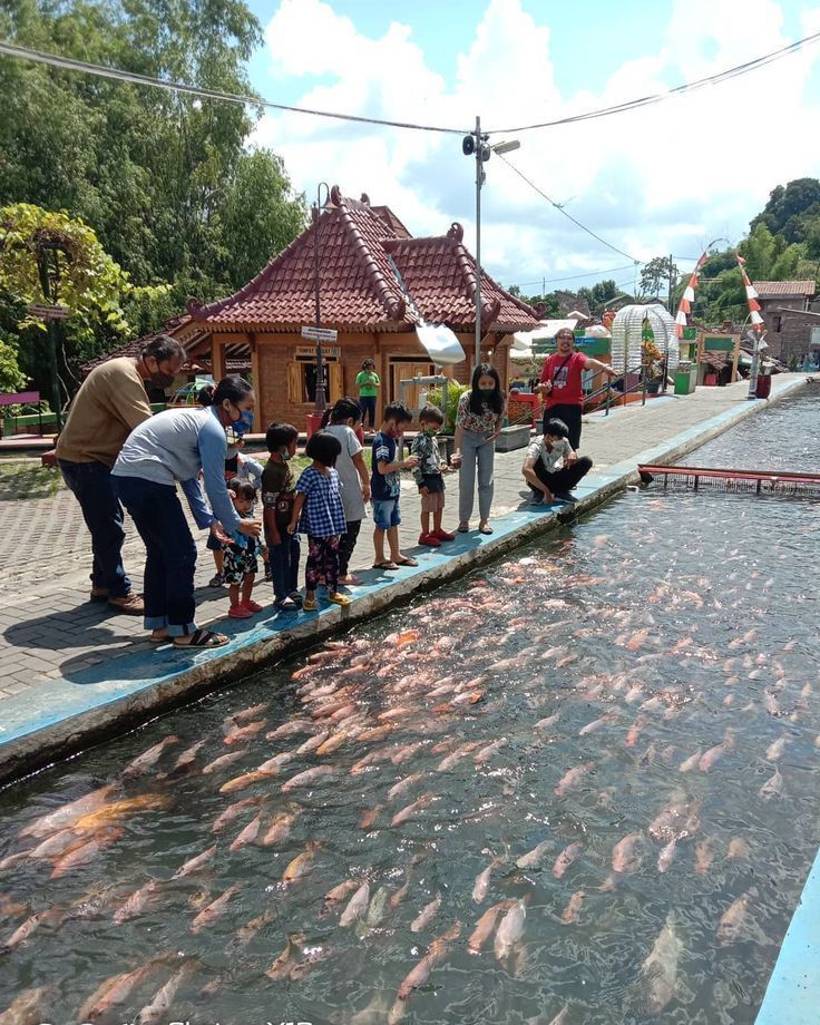 Bendung lepen Sungai gajah wong. ( Foto dari pinterest )