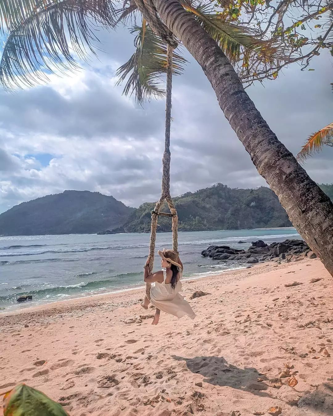 pantai wediombo (ig/vhie3845)