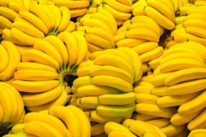 Buah pisang banyak manfaat untuk kesehatan. ( Foto dari pinterest )