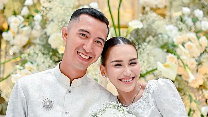 Ayu Ting Ting dan Muhammad Fardhana putus.
