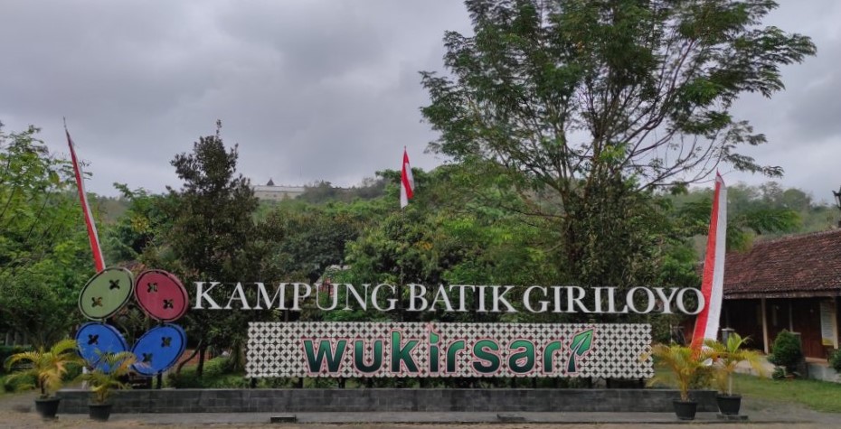 Kampung batik Giriloyo.   (batiktulisgiriloyo.com)