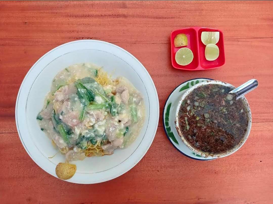 Menu Favorit Mie Titi Khas Makassar dan Coto Makassar di Coto Makassar Nusantara 88 (Google Maps)