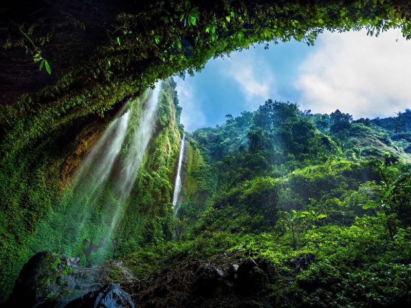 Keindahan alam Air Terjun Madakaripura