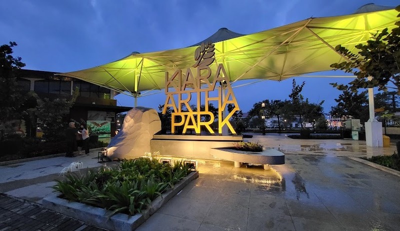 Kiara Artha Park Bandung.
