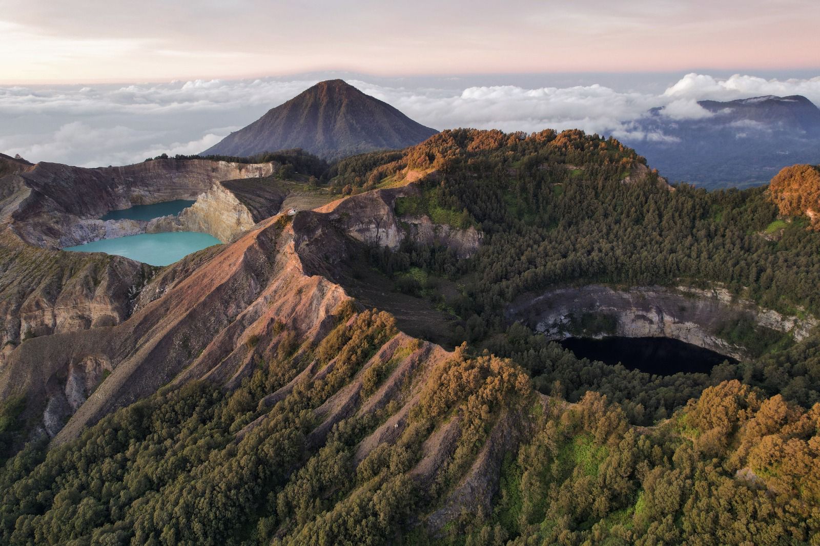 Danau Kelimutu yang Selalu Memukau (Website/kelimutu.id)