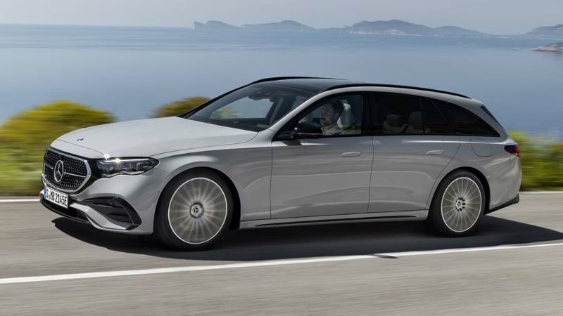 Ilustrasi Mobil Station Wagon.