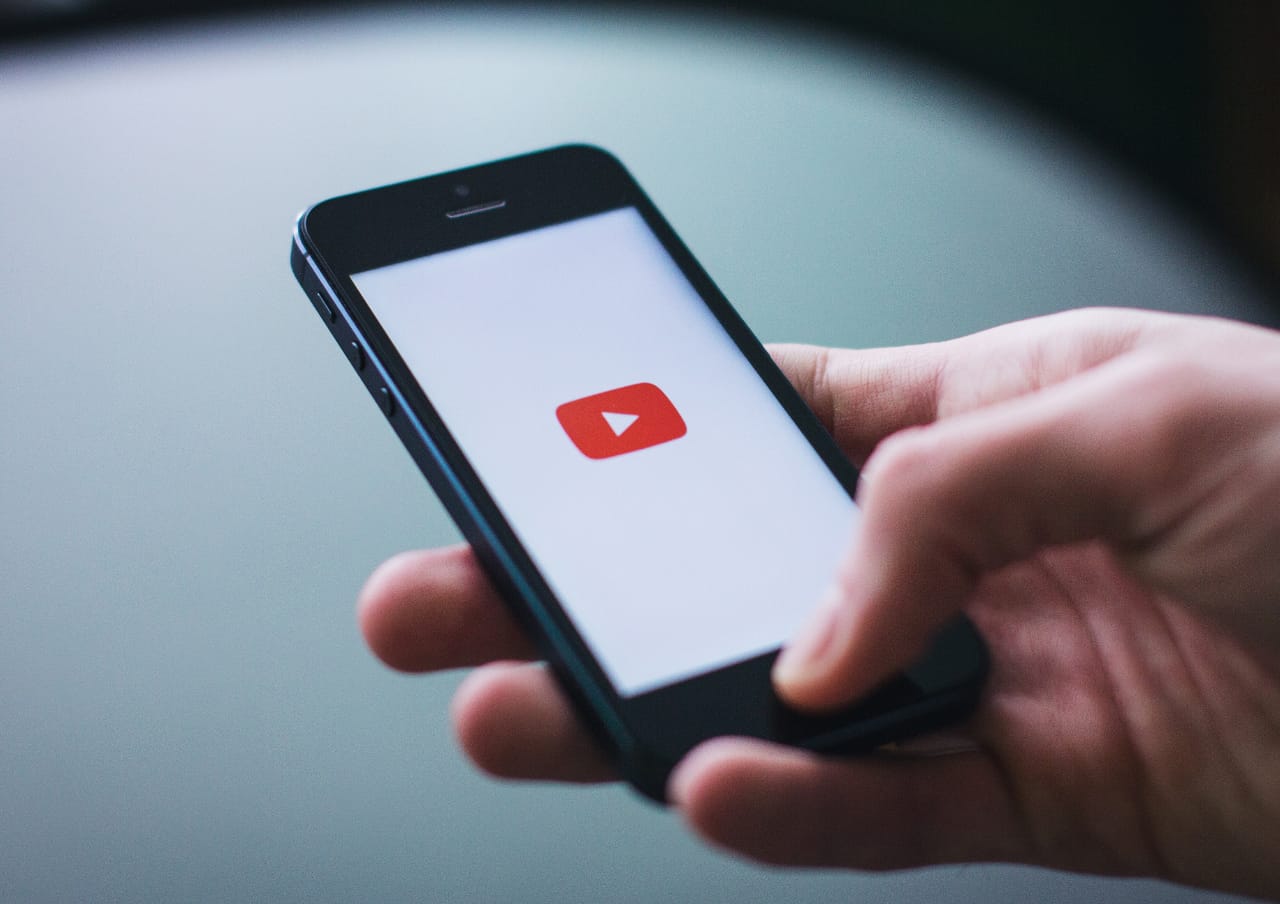 Illustrasi Gambar YouTube (Sumber Gambar: Canva)