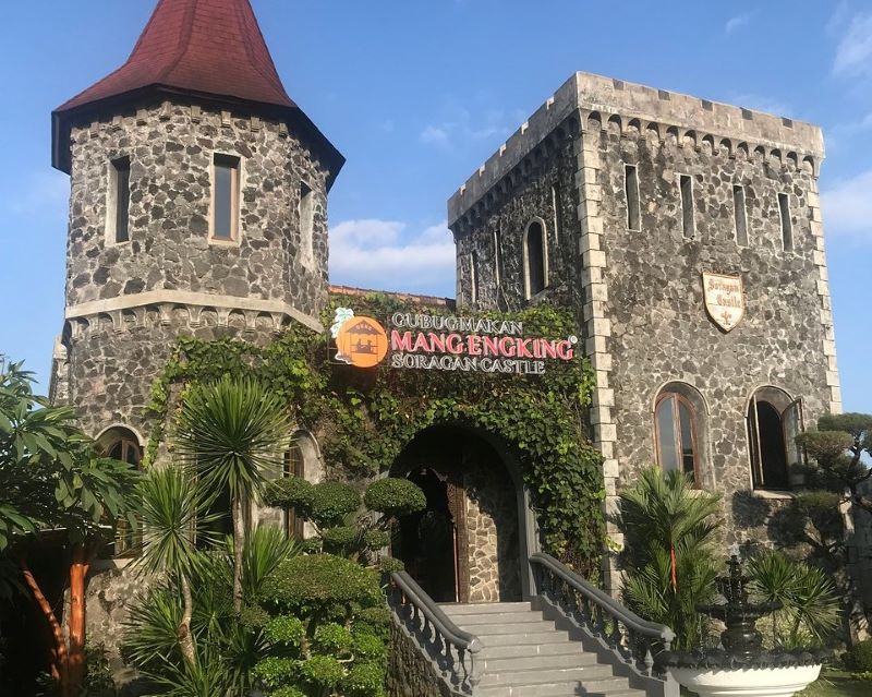 Pesona Kastil di Mang Engking Soragan Castle (Sumber: Tripadvisor)