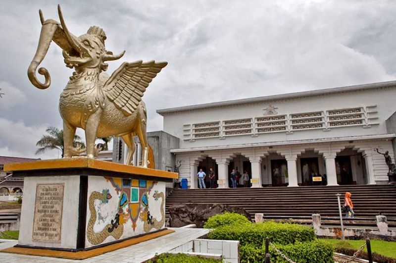 Patung Lembuswana yang berada di museum Mulawarman.