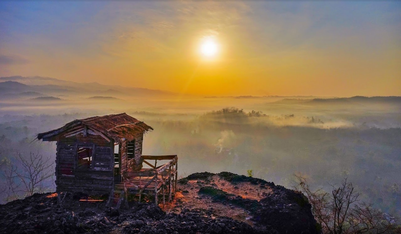 Keindahan Gunung Ireng, Yogyakarta (pergiyuk.com)