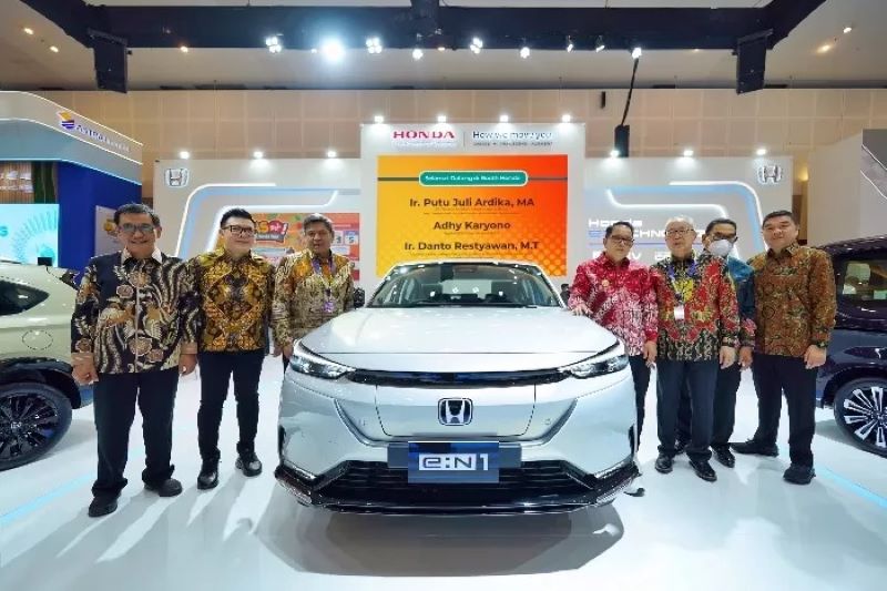 Honda e:N1 tampil perdana di GIIAS 2024 Surabaya.