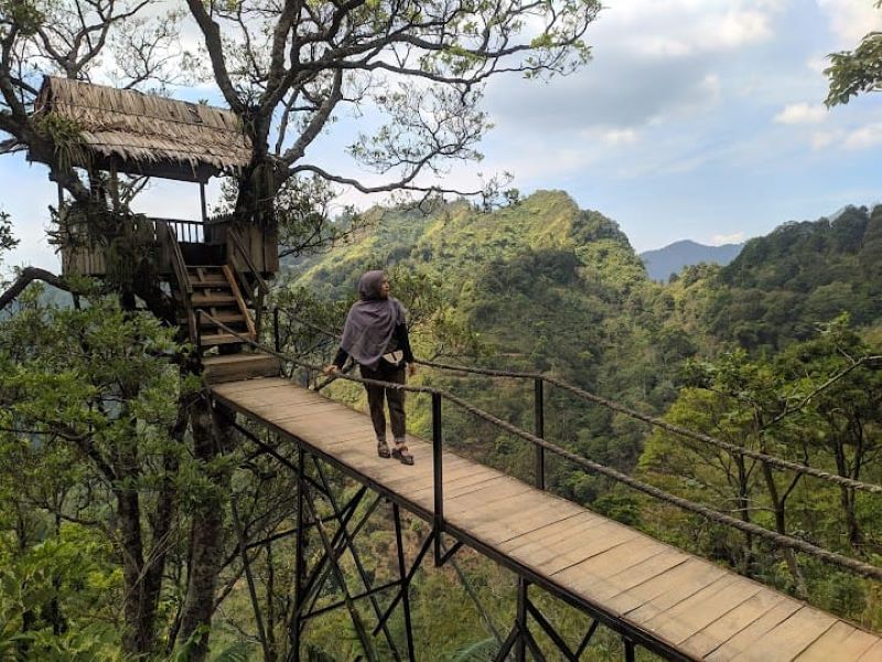Salah satu gardu pandang yang berada di Bukit Bejagan Jepara.
