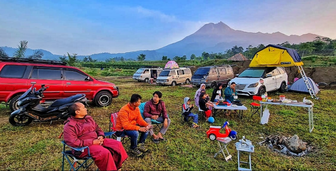 Caption : Teras Merapi Sumber : Cafindonesia.com