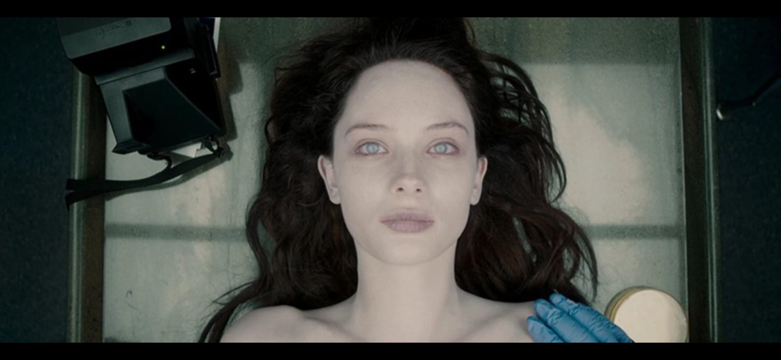 Cuplikan dari Film "The Autopsy of Jane Doe" (maternaldisaster.com)