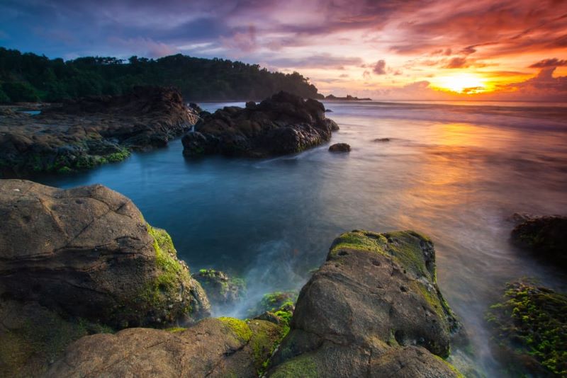 Indahnya Pantai Wediombo.