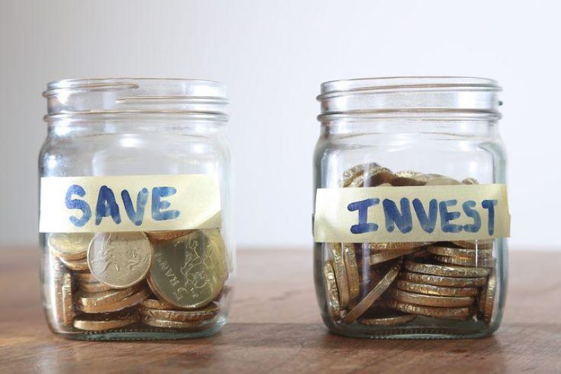 Menabung sejak usia muda mempermudah usia tua.
