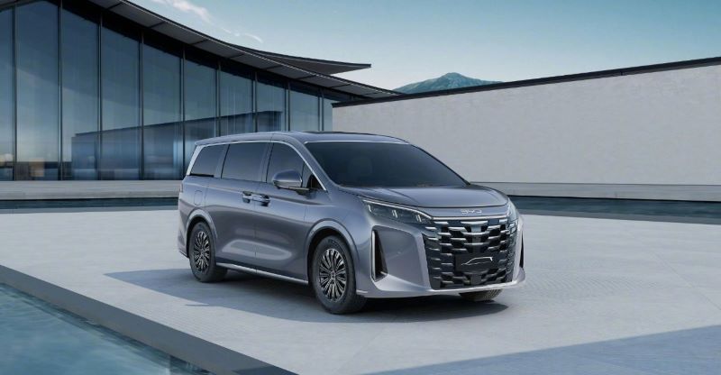 BYD Xia siap bersaing dengan Toyota Alphard di pasar Asia.