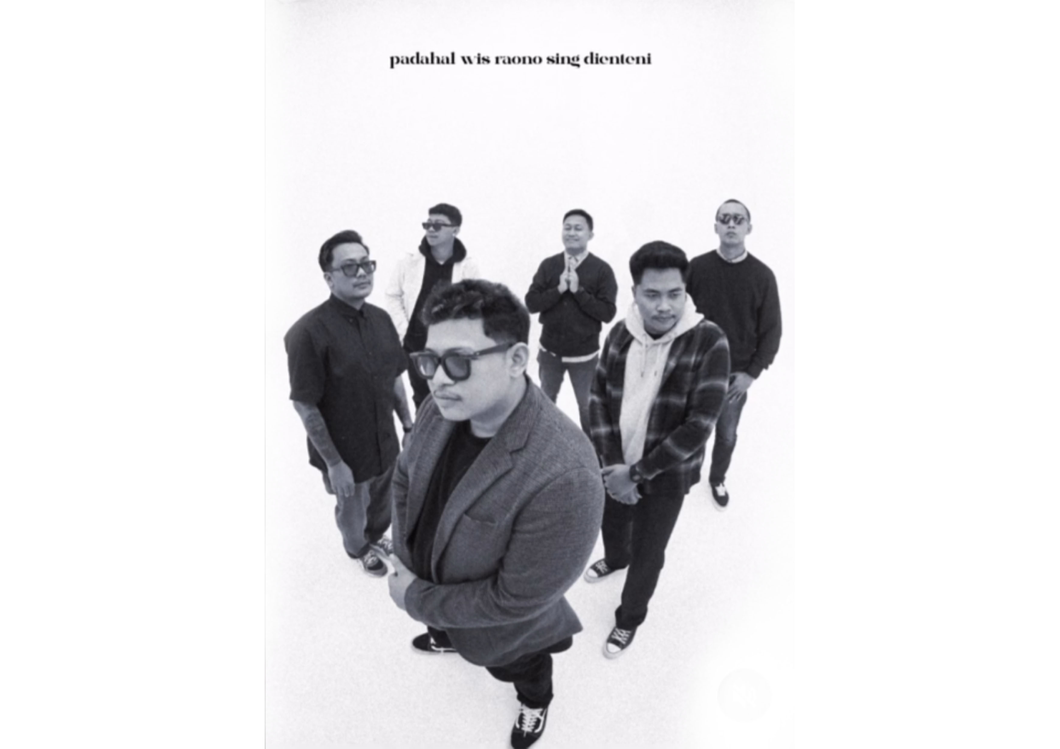 Band Ngatmobilung Asal Yogyakarta genrenya pop jawa.