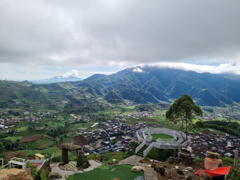 Pemandangan dari Villa Pintu Langit Wonosobo.