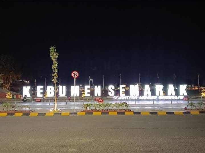 Kebumen Sumber : G-maps/M ashri