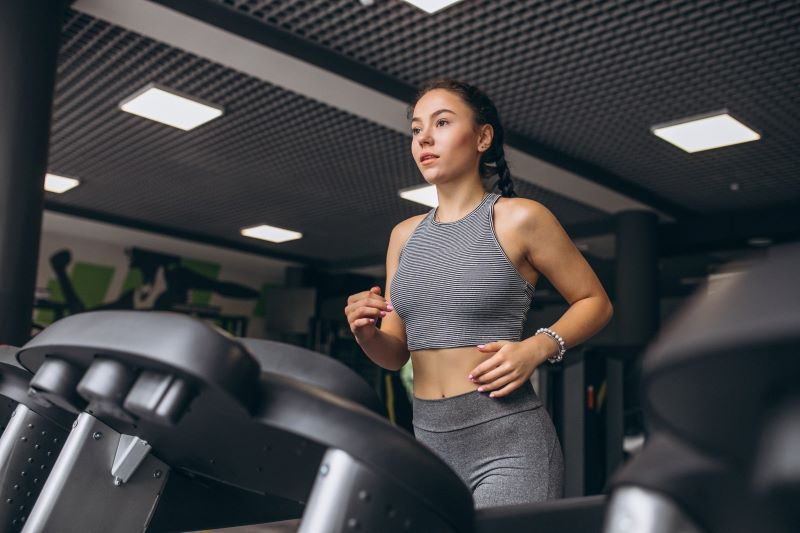 Wanit sedang treadmill.