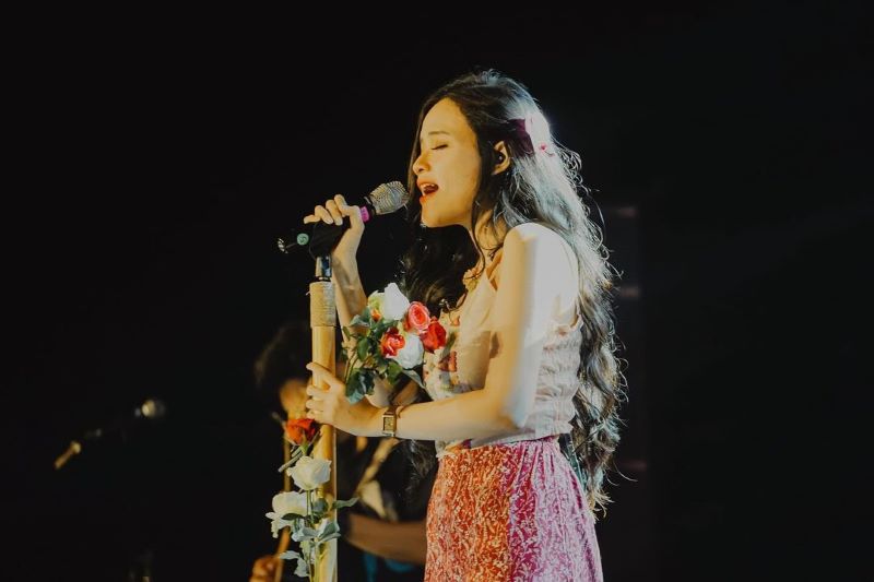Penyanyi Fanny Soegi bongkar sisi gelap Band Bornean dan terkait  royalti.