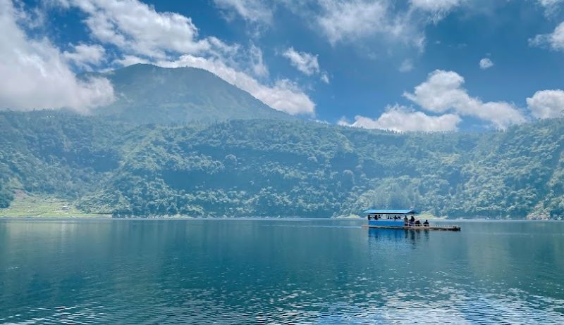 Keindahan Telaga Menjer Wonosobo.