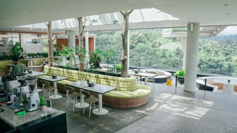 Cafe minimalis yang cocok untuk dikunjungi.