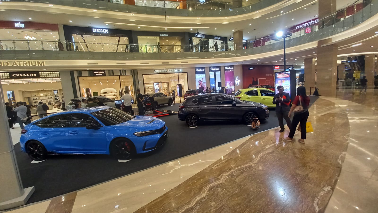 Sejumlah unit Honda dipamerkan untuk menarik minat konsumen.