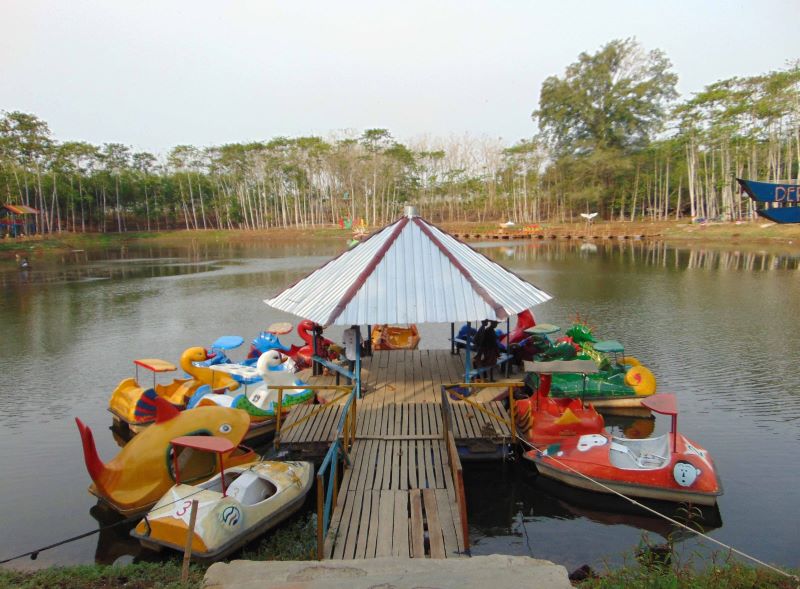 Area wahana di Waduk Kubangkangkung