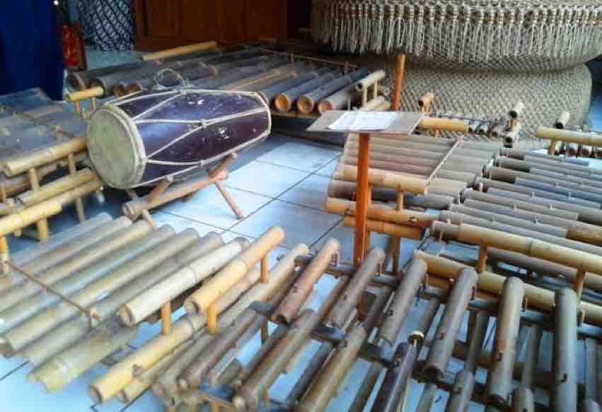 Alat Musik Krumpyang. https://images.app.goo.gl/CPVTs4F7uwCguQMz6