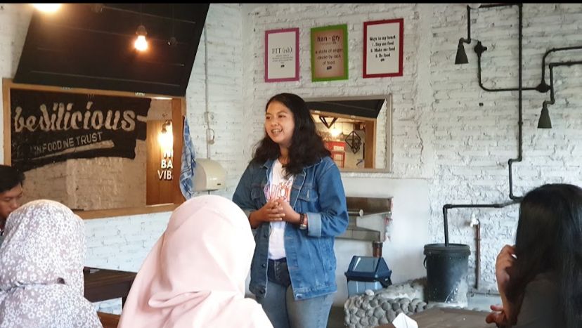 ilustrasi public speaking.  sumber :Dialogika kelas public speaking