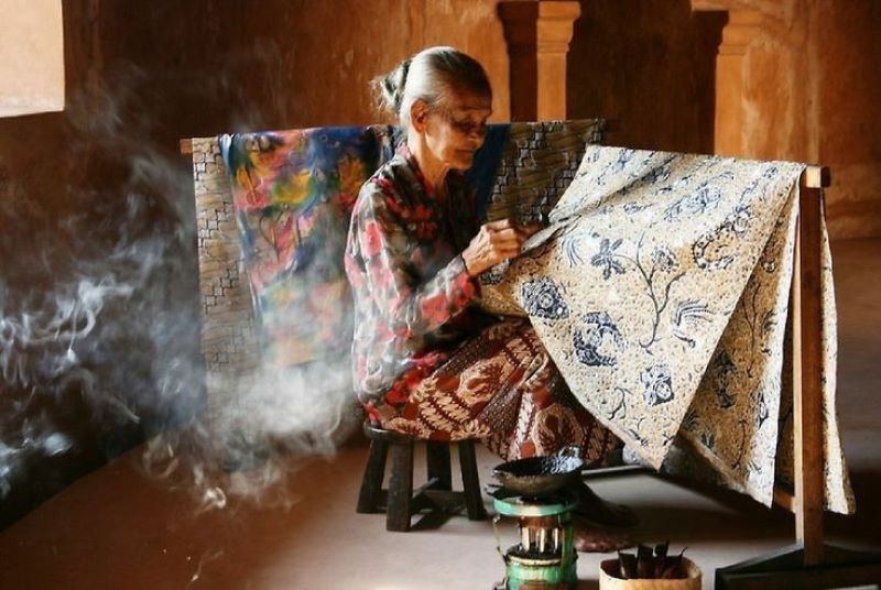 Hari Batik Nasional Tahun 2024.