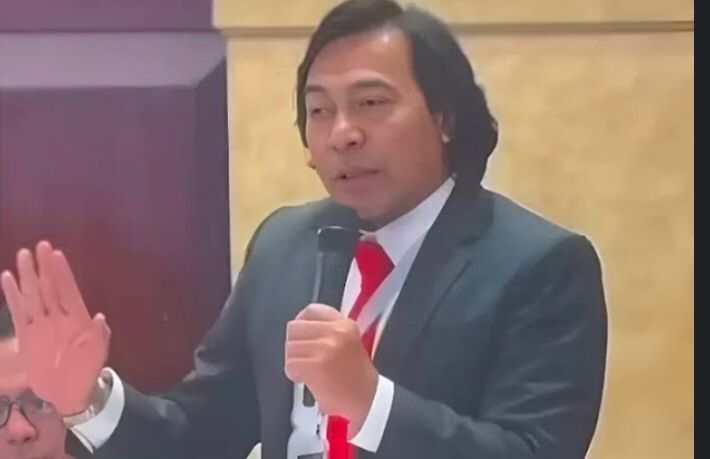 Pelawak Alfiansyah Komeng.