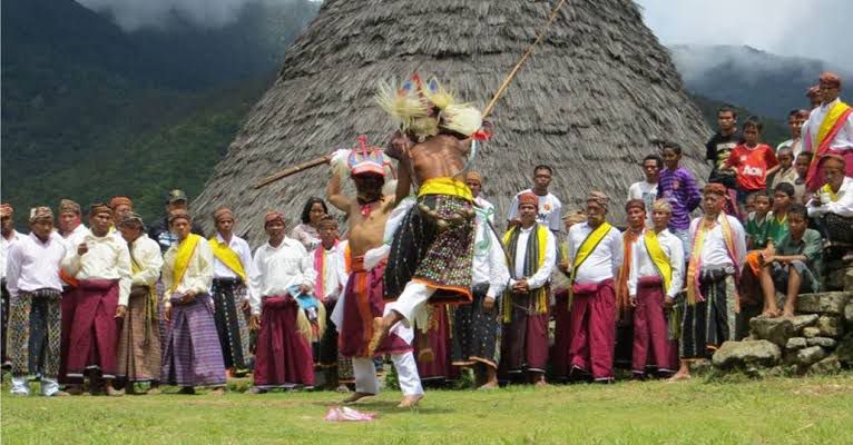 ilustrasi suku Manggarai