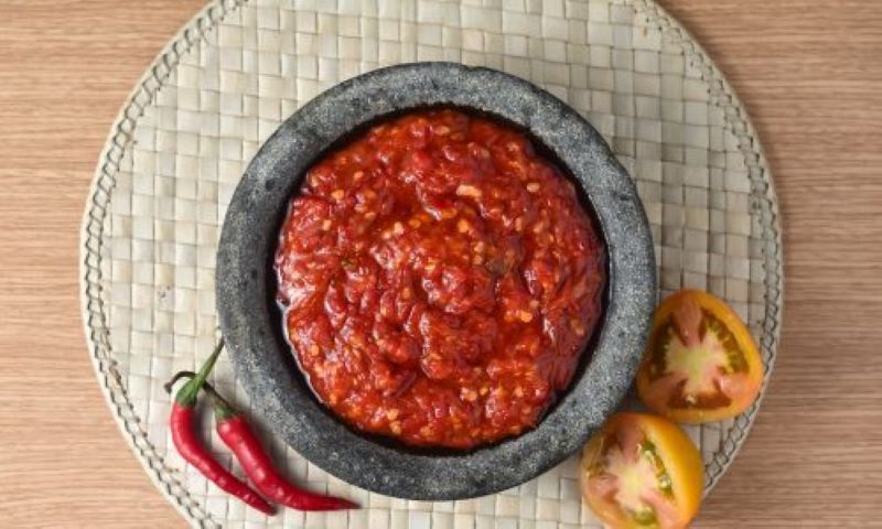 Resep membuat sambal tomat segar.