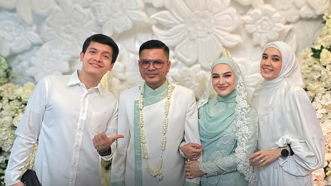 Pernikahan Irish Bella dan Hadly Sabri.