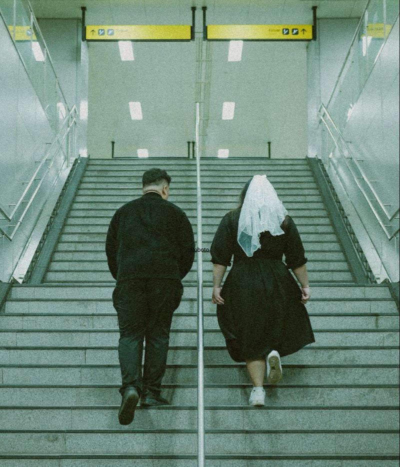 MRT Jakarta Izinkan Pasangan yang Ingin Foto Prewedding di Kereta dan Stasiun MRT.
