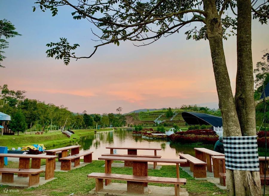 Keindahan Taman Lembah Dewata.
