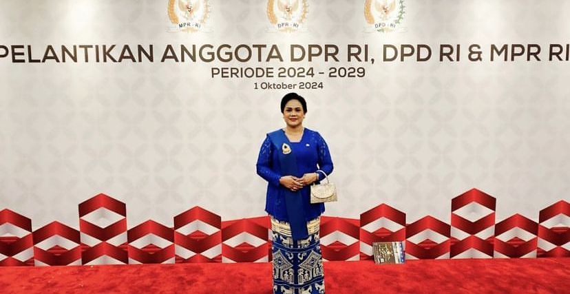 foto anita jacoba gah di pelantikan anggota DPR, DPD dan MPR Republik Indonesia.