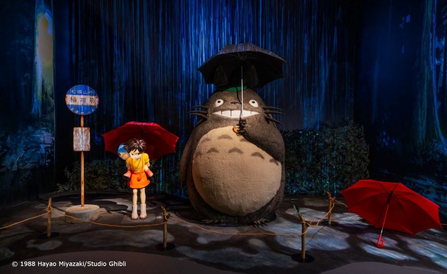 Karakter di pameran Studio Ghibli.