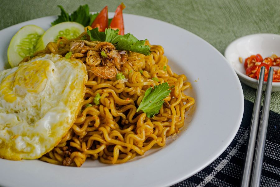 mi goreng topping sultan