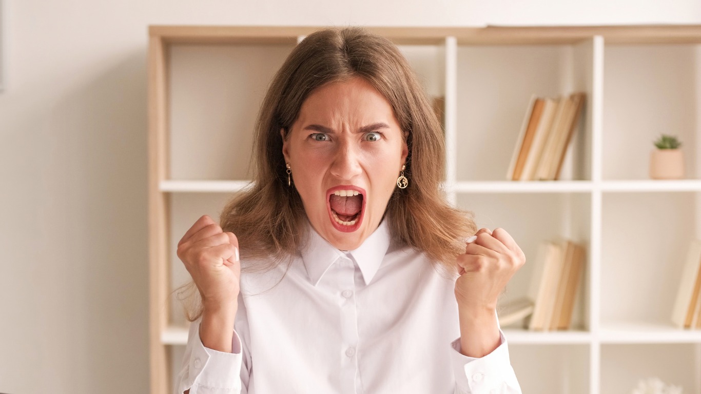 (ilustrasi marah, canva)