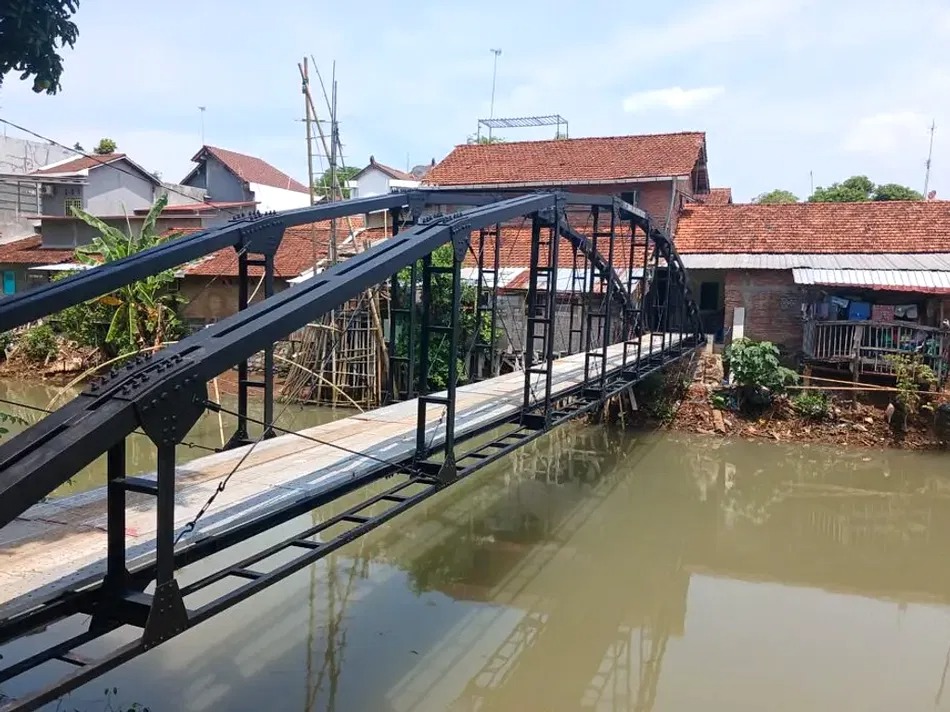 Jembatan sepanjang 22 meter yang dibangun keluarga Sunardi di Jepara.