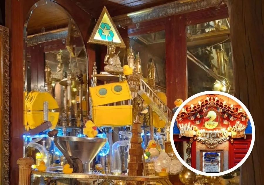 Misa penuh tawa dan keunikan di Gereja Paticano, Madrid, yang dihiasi ornamen bebek karet kuning.