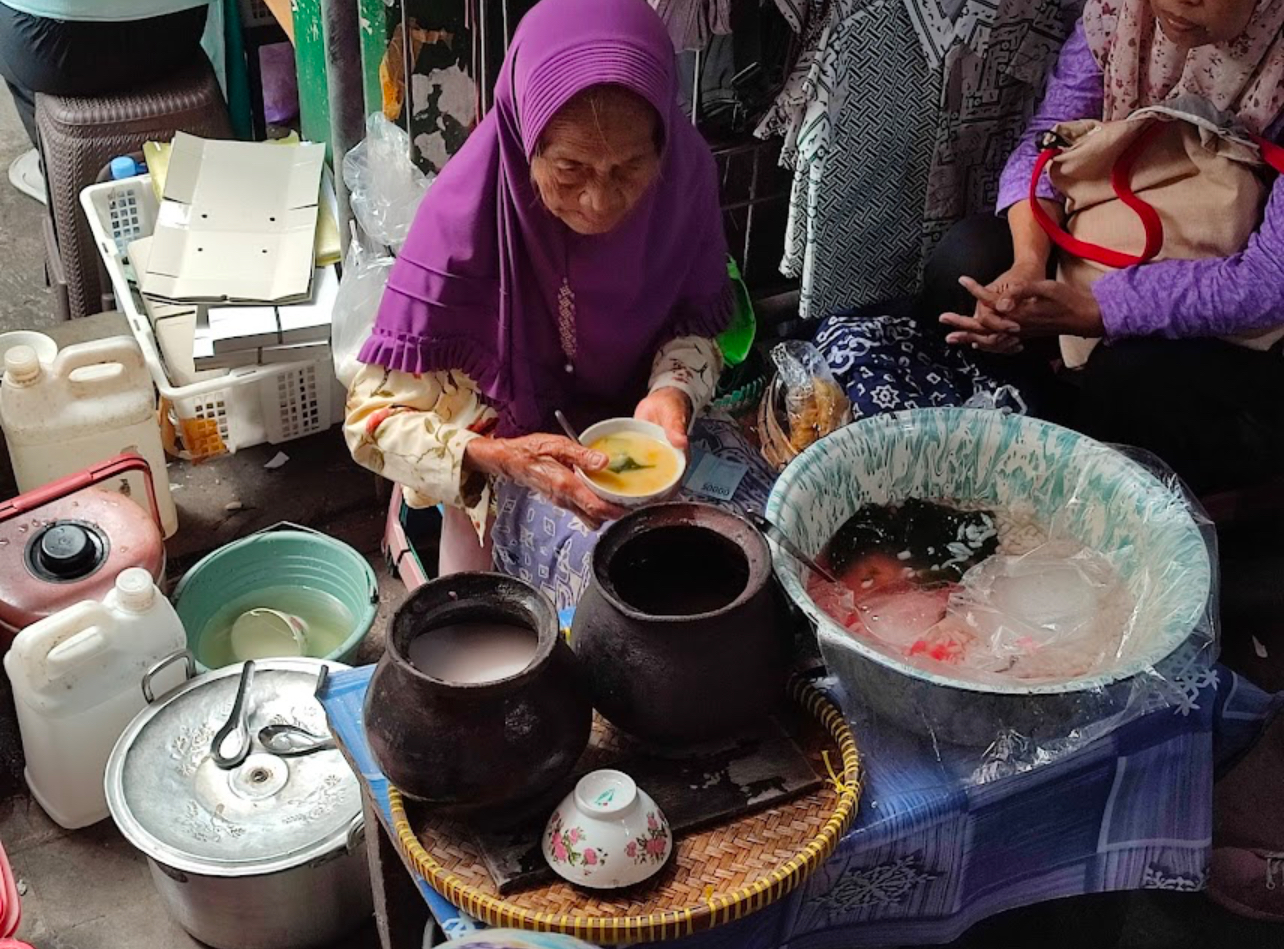 Es Dawet Legendaris Mbah Hari Pasar Beringharjo.