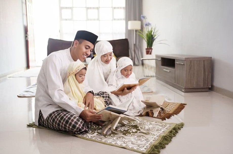 Ilustrasi mengajari anak ikut puasa ramadhan. (Sumber: Freepik)