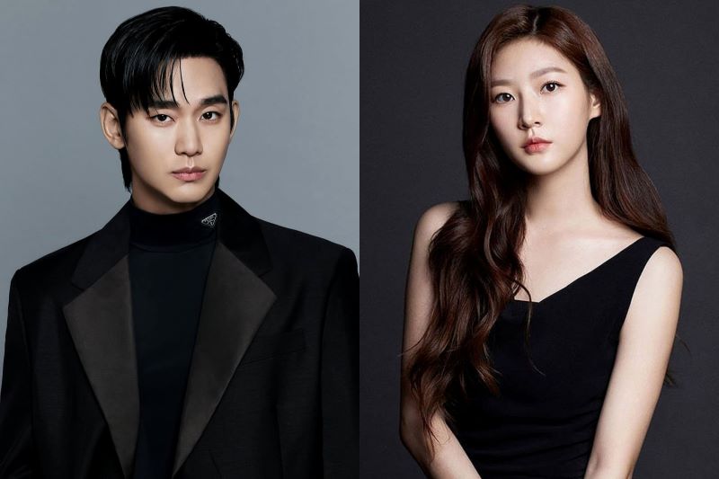Kim Soo Hyun dituduh menjadi penyebab kematian aktris muda Kim Sae Ron (kanan).